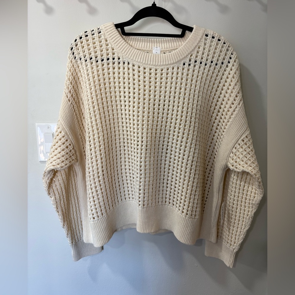 • NWT Old Navy Summer Sweater •